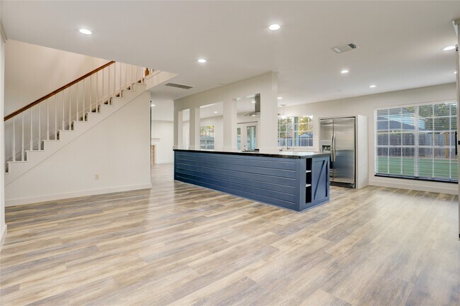 Building Photo - 3122 Rimrock Dr