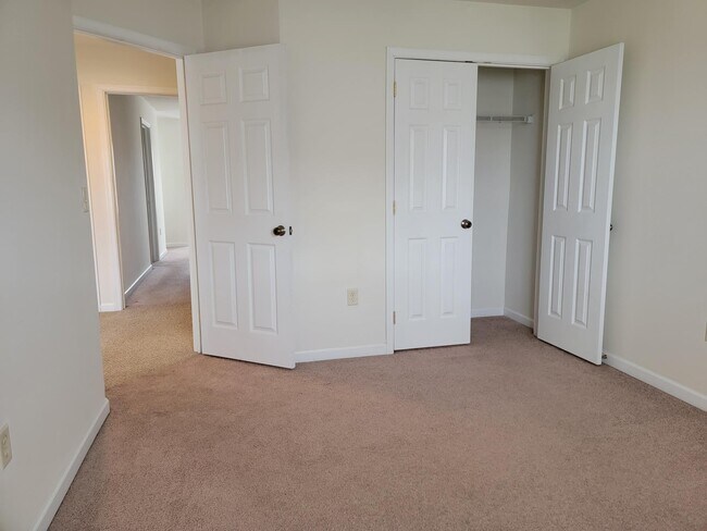 Building Photo - 137 Mount Olive Ln