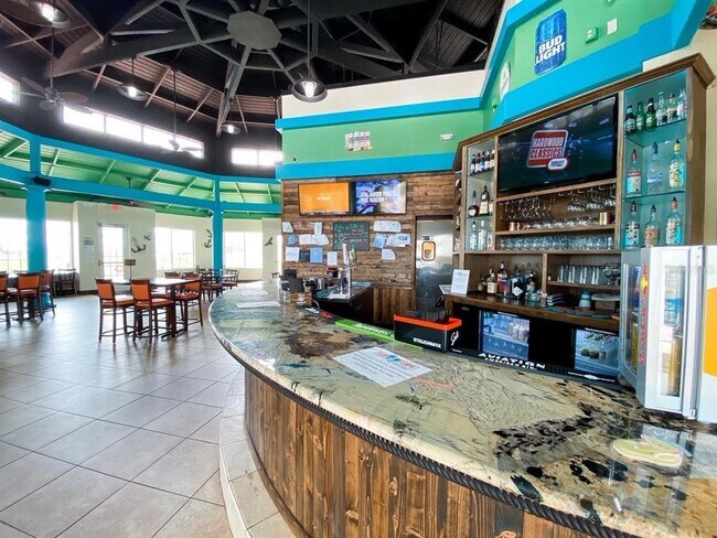 Building Photo - 3535 Somerset Cir