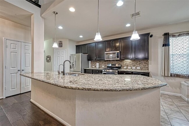 Building Photo - 3207 Fairmont Hills Ln