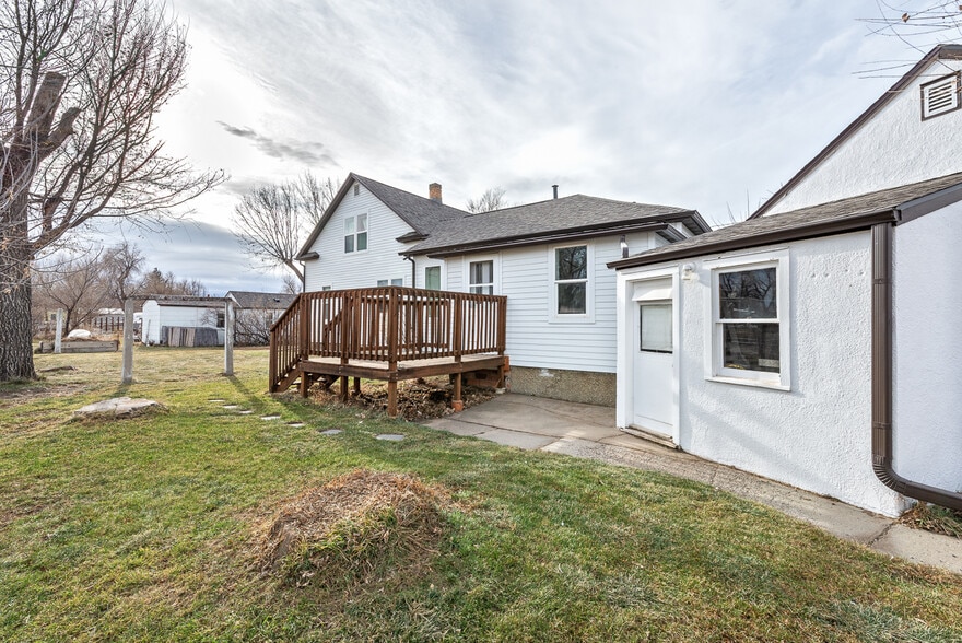 Building Photo - 817 7th Ave