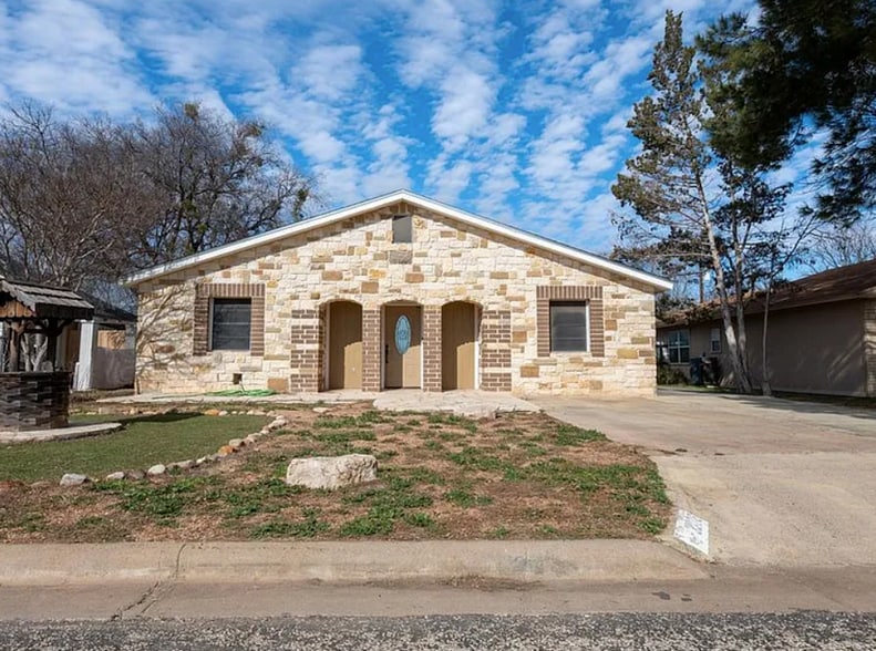 Main House - 3226 North St
