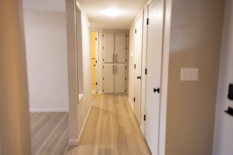 Building Photo - 5520 Valleyview Ln