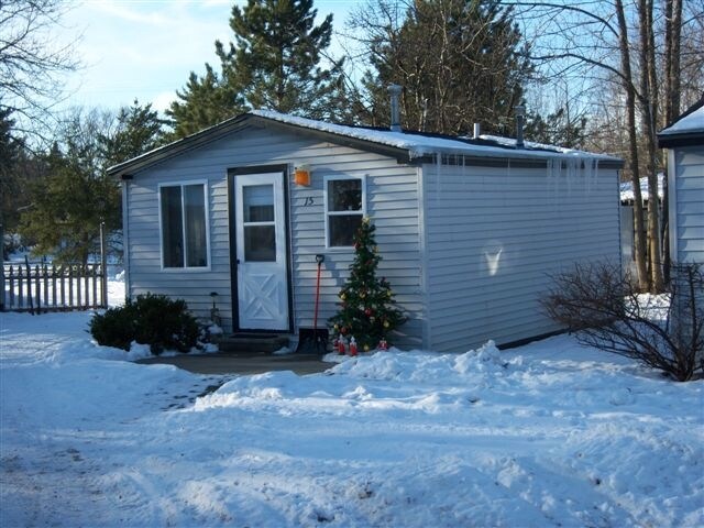 Building Photo - 6033-6055 W Houghton Lake Dr