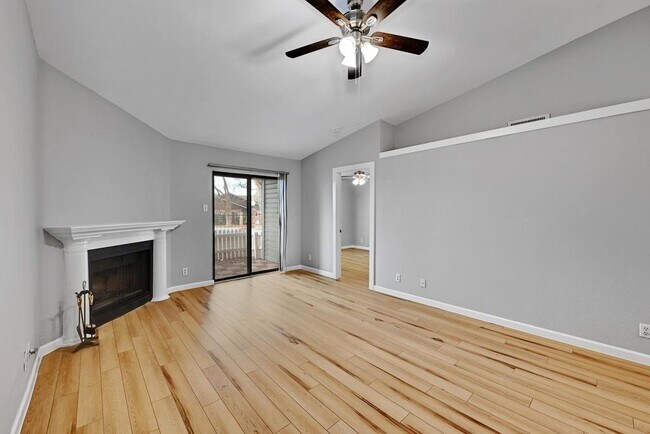 Building Photo - 1601 Faro Dr