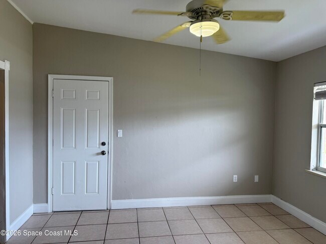 Building Photo - 910 S Orlando Ave