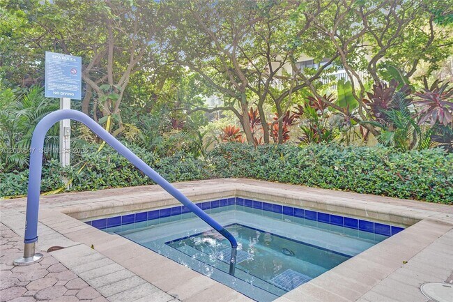 Building Photo - 3610 Yacht Club Dr