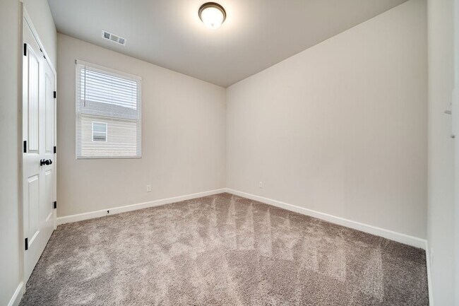 Building Photo - 4296 Socata Ct