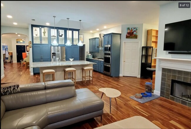 Building Photo - 5922 Hart Fld