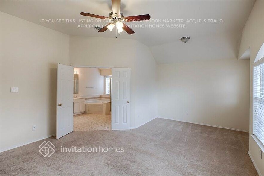 Building Photo - 5704 Bedford Ln