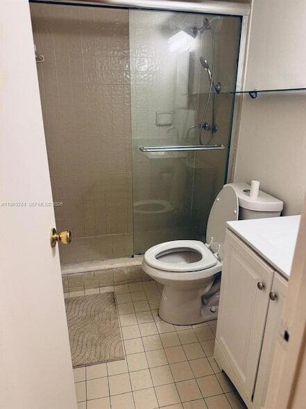 Building Photo - 1900 Diana Dr