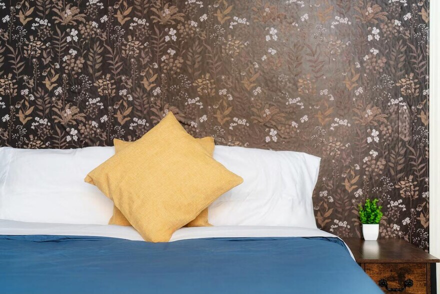 Building Photo - 709 Colonial Park Blvd