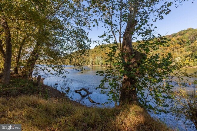 Building Photo - 1312 John Rissler Rd