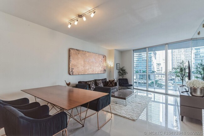 Building Photo - 475 Brickell Ave