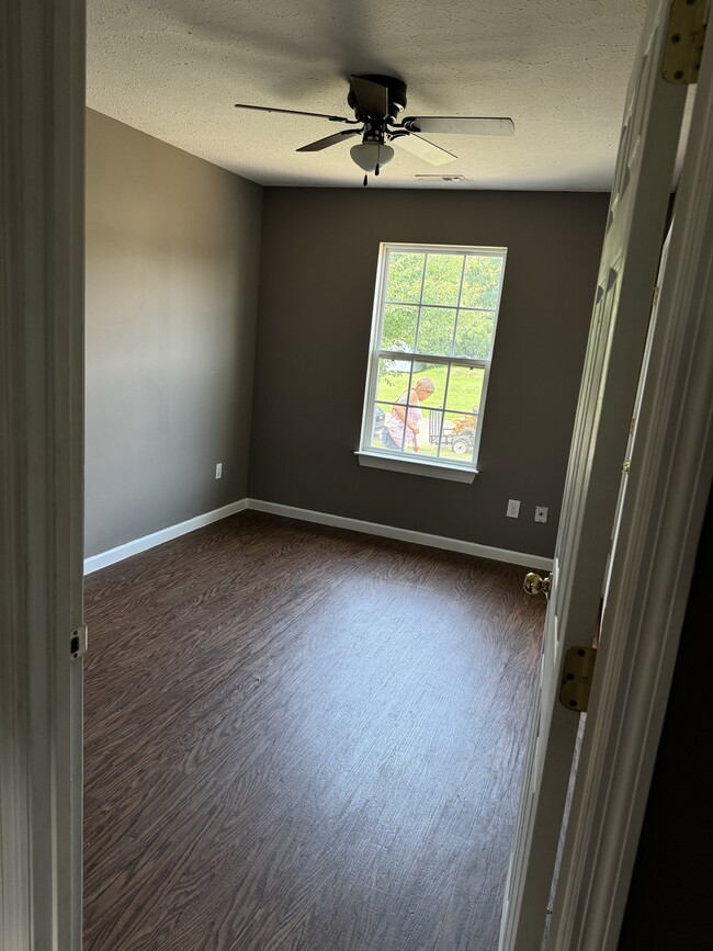 Building Photo - 2107 Century Ave SE