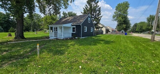 Building Photo - 2465 Wilson Ave