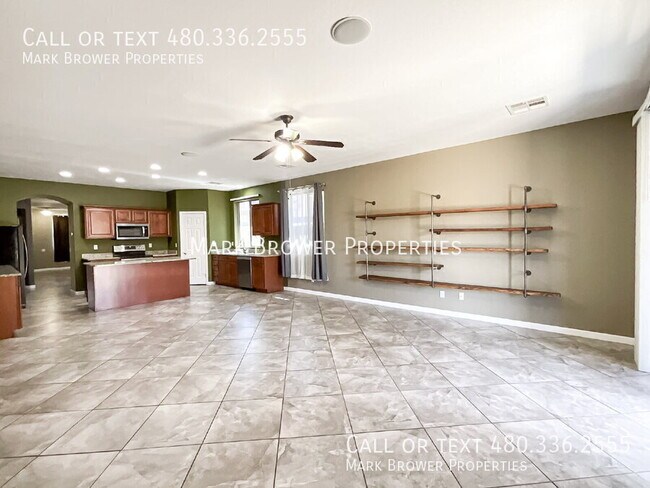 Building Photo - 11878 N 145th Ln