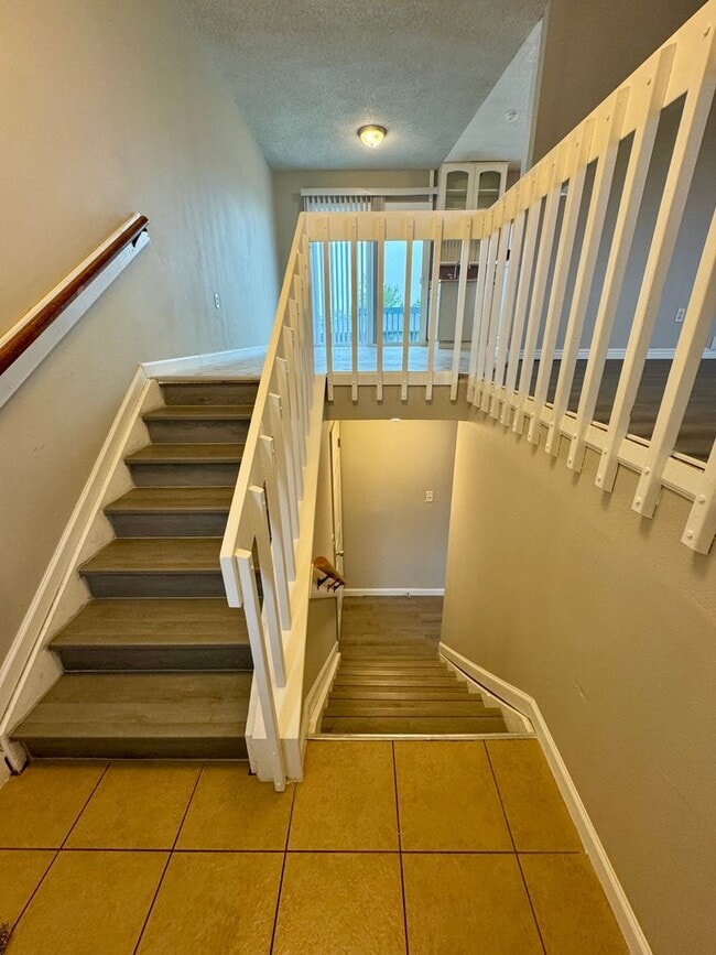 Building Photo - Lovely 3 bedroom+ Office in Widefield