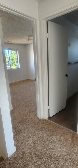 Bedroom - 4304 S Cedar St