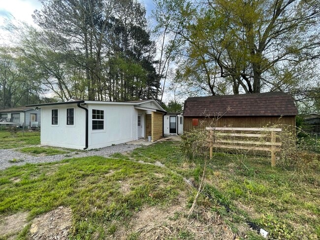 Building Photo - 187 Karen Dr