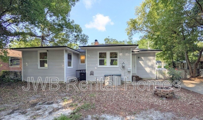 Building Photo - 1045 Fairwood Ln S