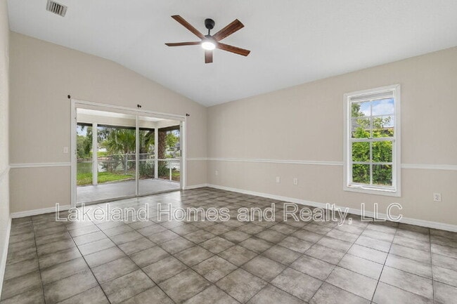 Building Photo - 95 Woodside Dr