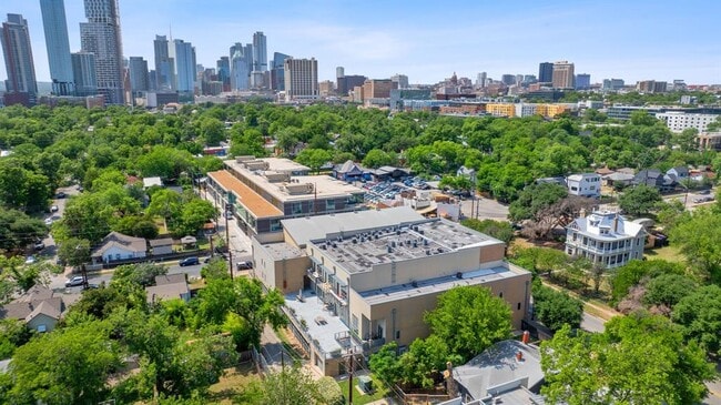 Building Photo - 1601 E Cesar Chavez St