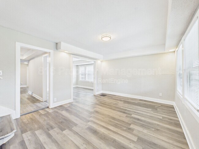 Building Photo - 4417 Wayne Ave