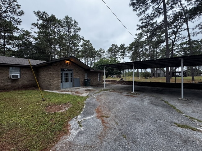 Building Photo - Home For Rent
