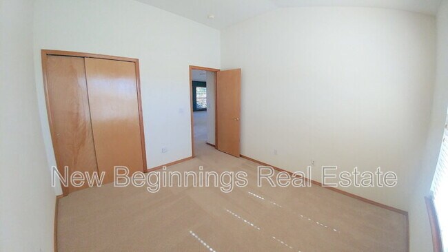 Building Photo - 4411 Hickory Hollow Dr