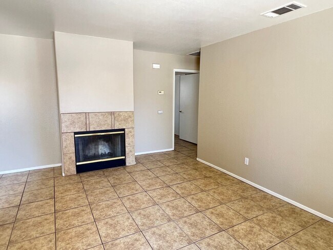 Building Photo - 1320 Reddick Ln