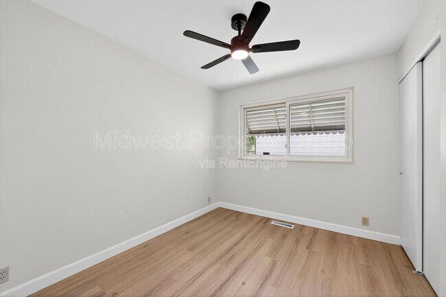 Building Photo - 2765 Chelsea Dr