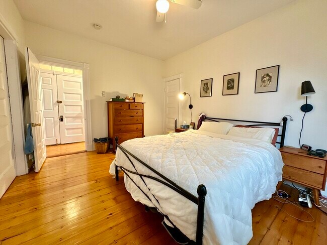 Building Photo - 11 Sheridan St