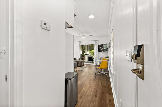 Building Photo - 47 San Marco Ave