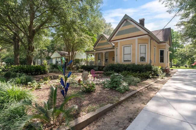 Building Photo - 509 Dabbs St