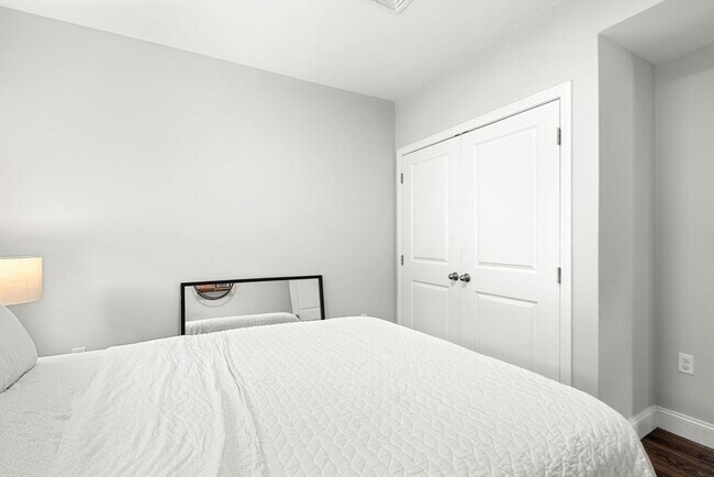 Building Photo - 109 Thomas Burgin Pkwy