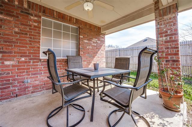 Building Photo - 402 Horse Shoe Dr