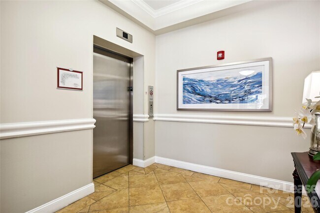 Building Photo - 5425 Closeburn Rd