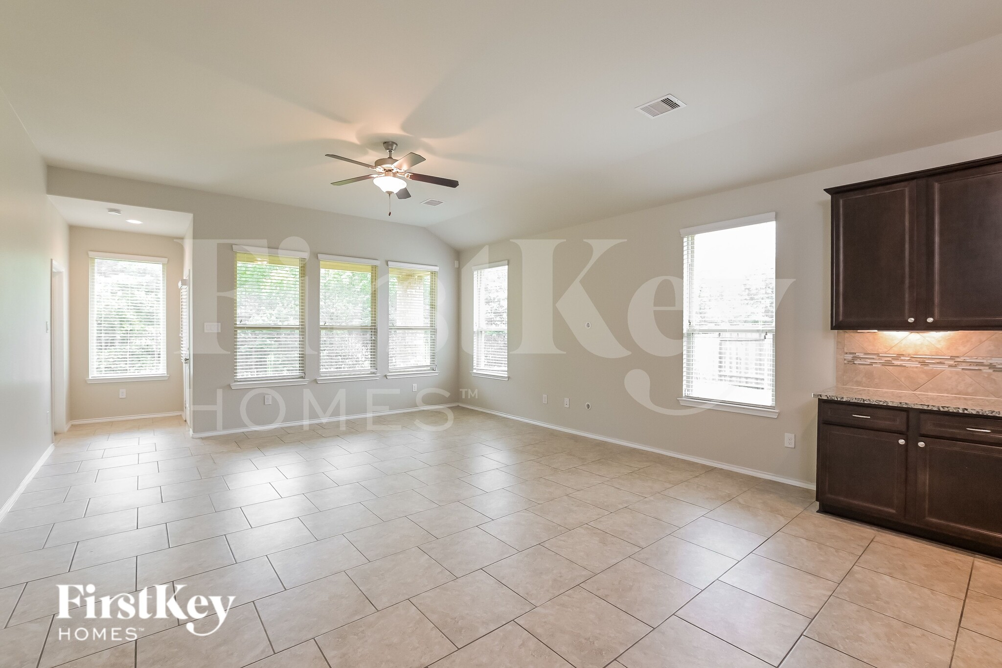 Building Photo - 4711 Creekside Hvn Trl