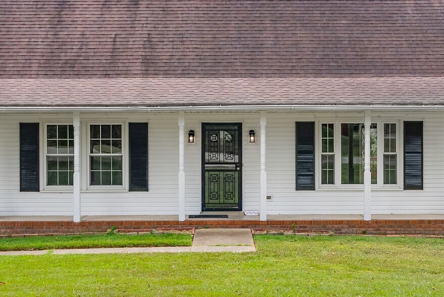 Building Photo - 718 Jace Dr
