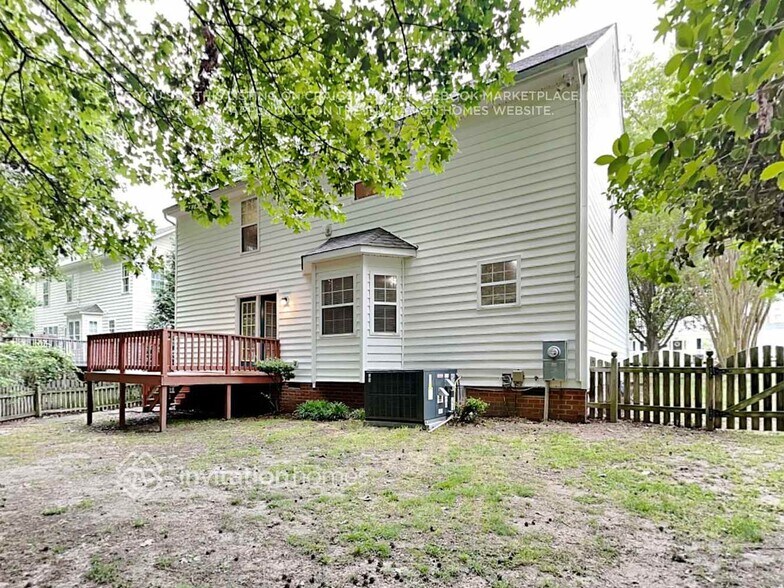 Building Photo - 8637 Hobhouse Cir