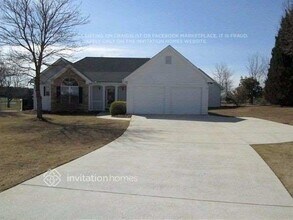 Building Photo - 2695 Archer Way
