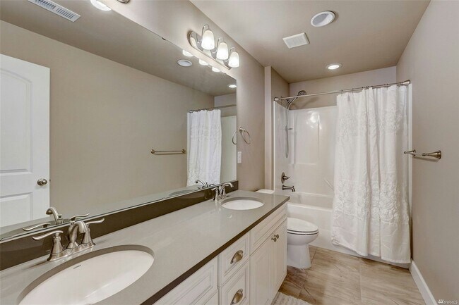 Building Photo - 4240 Overlook Ct
