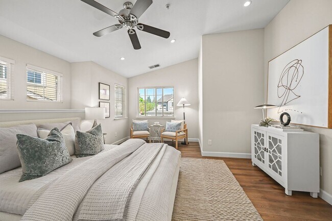 Building Photo - Bright and Spacious, 2BD/2.5BA, Two-Story Condo in Oak Creek in San Ramon- Available NOW!