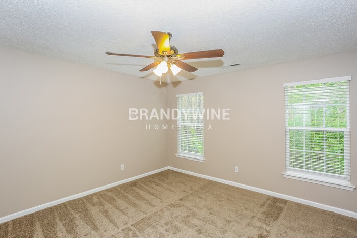 Building Photo - 3001 Secret Garden Ct