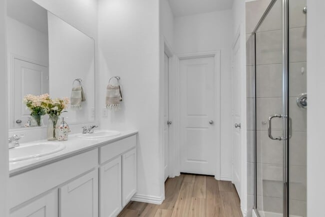 Building Photo - 14789 Mainstay Way