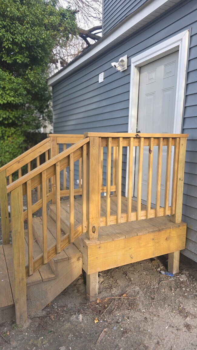 Building Photo - 641 29th St