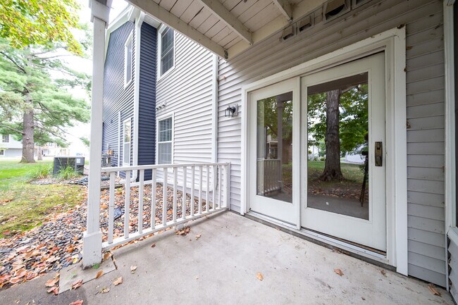 Building Photo - 7451 W 110th St