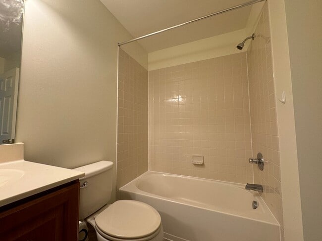 Building Photo - THREE BEDROOM TOWNHOUSE- East Penn Schools