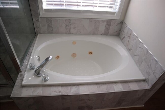 Building Photo - 2079 Riverlanding Cir